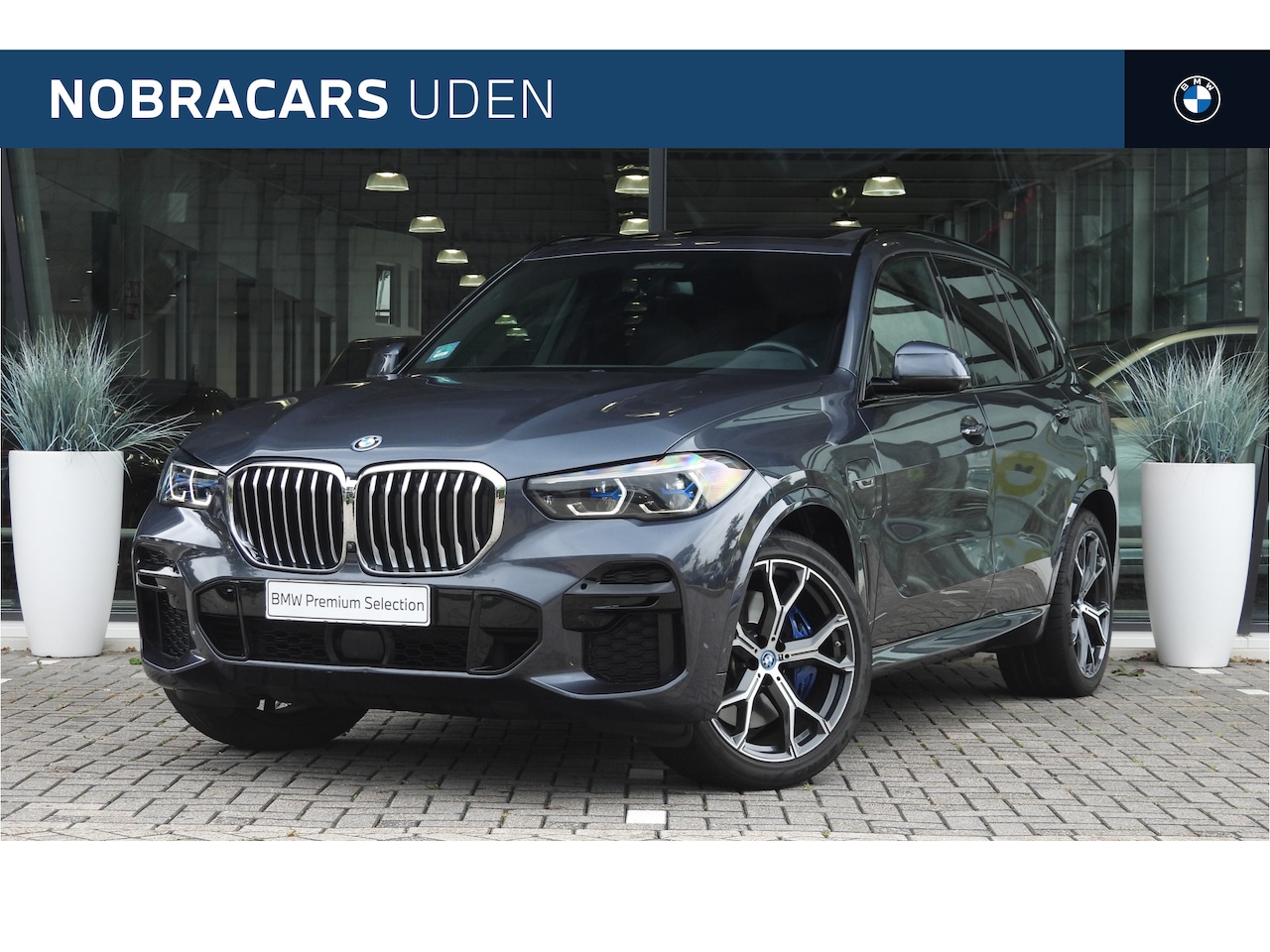 BMW X5 - xDrive45e M Sport Automaat / Trekhaak / Panoramadak Sky Lounge / Comfortstoelen / Comfort - AutoWereld.nl