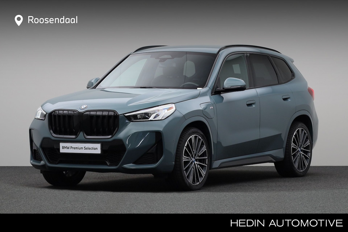 BMW X1 - xDrive25e M-Sport | Camera | 20 Inch | Stoelverwarming | Extra getint glas achter | - AutoWereld.nl