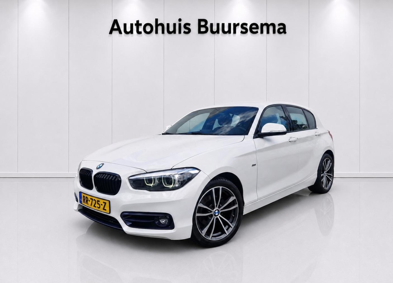 BMW 1-serie - 116i Sport-Line*LED*PDC*SportStoelen*Navi - AutoWereld.nl