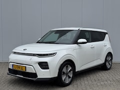 Kia e-Soul - DynamicPlusLine 64 kWh | Stoel- Stuurverwarming | Achteruitrijcamera | Adaptieve Cruise Co