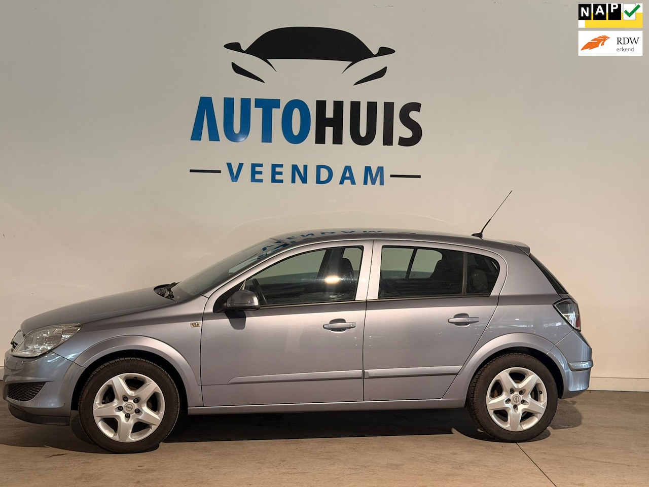 Opel Astra - 1.6 Business+ 1.6 Business - AutoWereld.nl