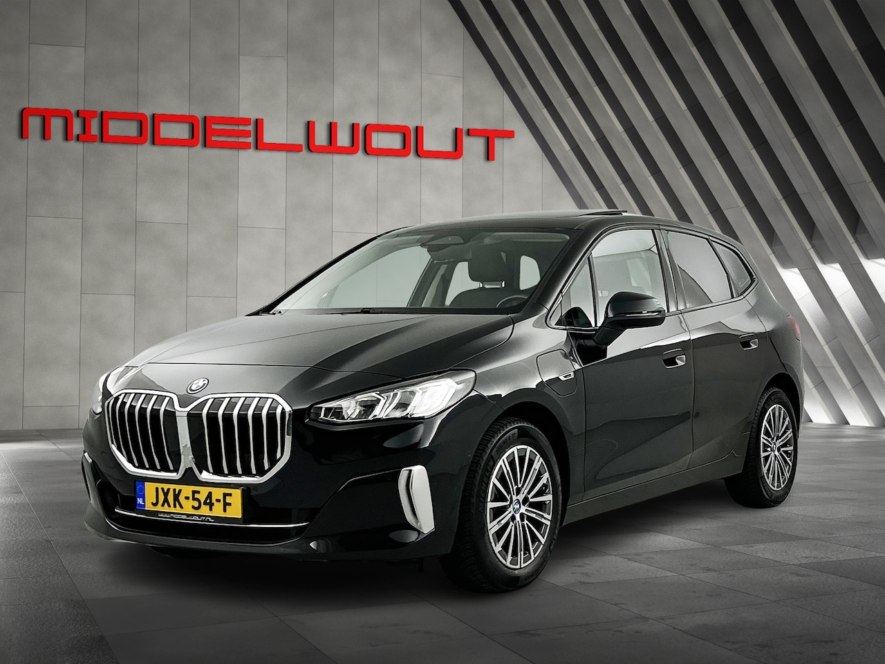 BMW 2-serie Active Tourer - 225e xDrive Luxury Shadow-Line Pano-dak/Camera - AutoWereld.nl