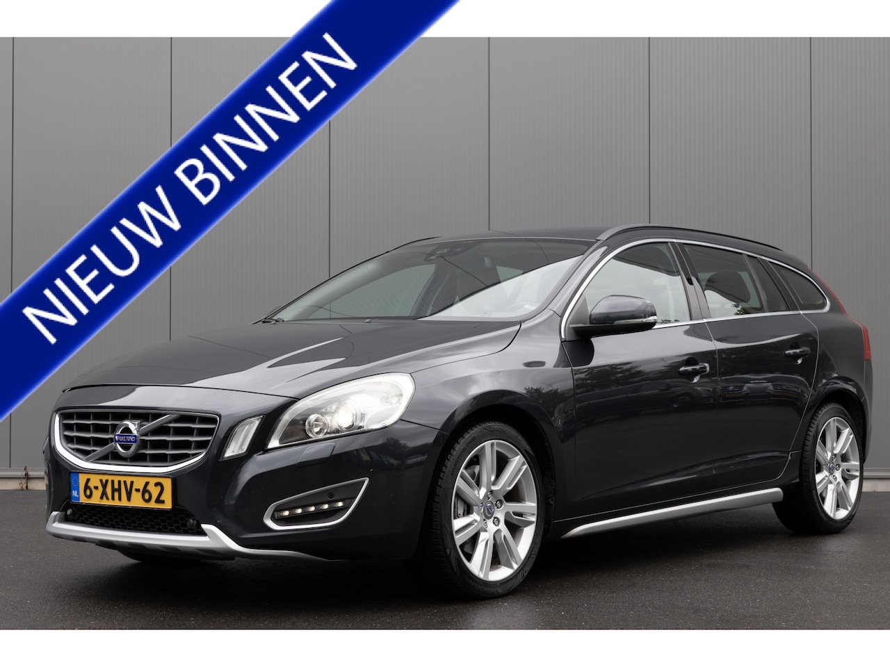 Volvo V60 - 2.0T | LEDER | TREKHAAK | NAVI | STOELVERWAMING - AutoWereld.nl