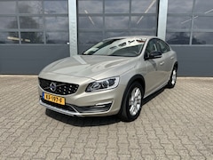 Volvo S60 Cross Country - 2.0 T5 245pk AWD Geartronic Nordic+