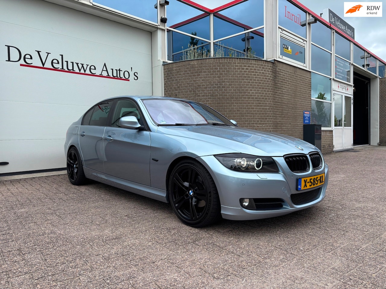BMW 3-serie - 318i Business Line|Leder|Climate|Stoelverwarm. - AutoWereld.nl