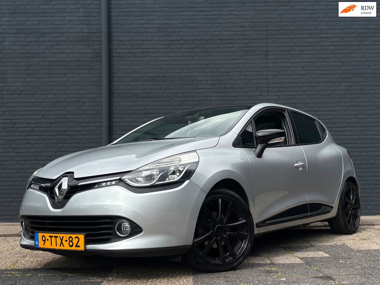 Renault Clio - 1.2 Dynamique | Automaat | Pano | Leder - AutoWereld.nl