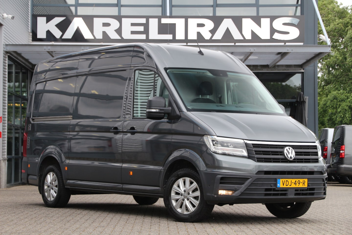 Volkswagen Crafter - 2.0 TDI 140 | Aut. | Laadklep | Camera | Navi | Cruise | Airco.. - AutoWereld.nl
