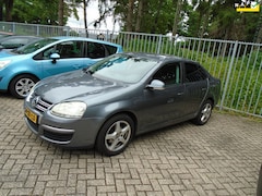 Volkswagen Jetta - 1.6 Trendline