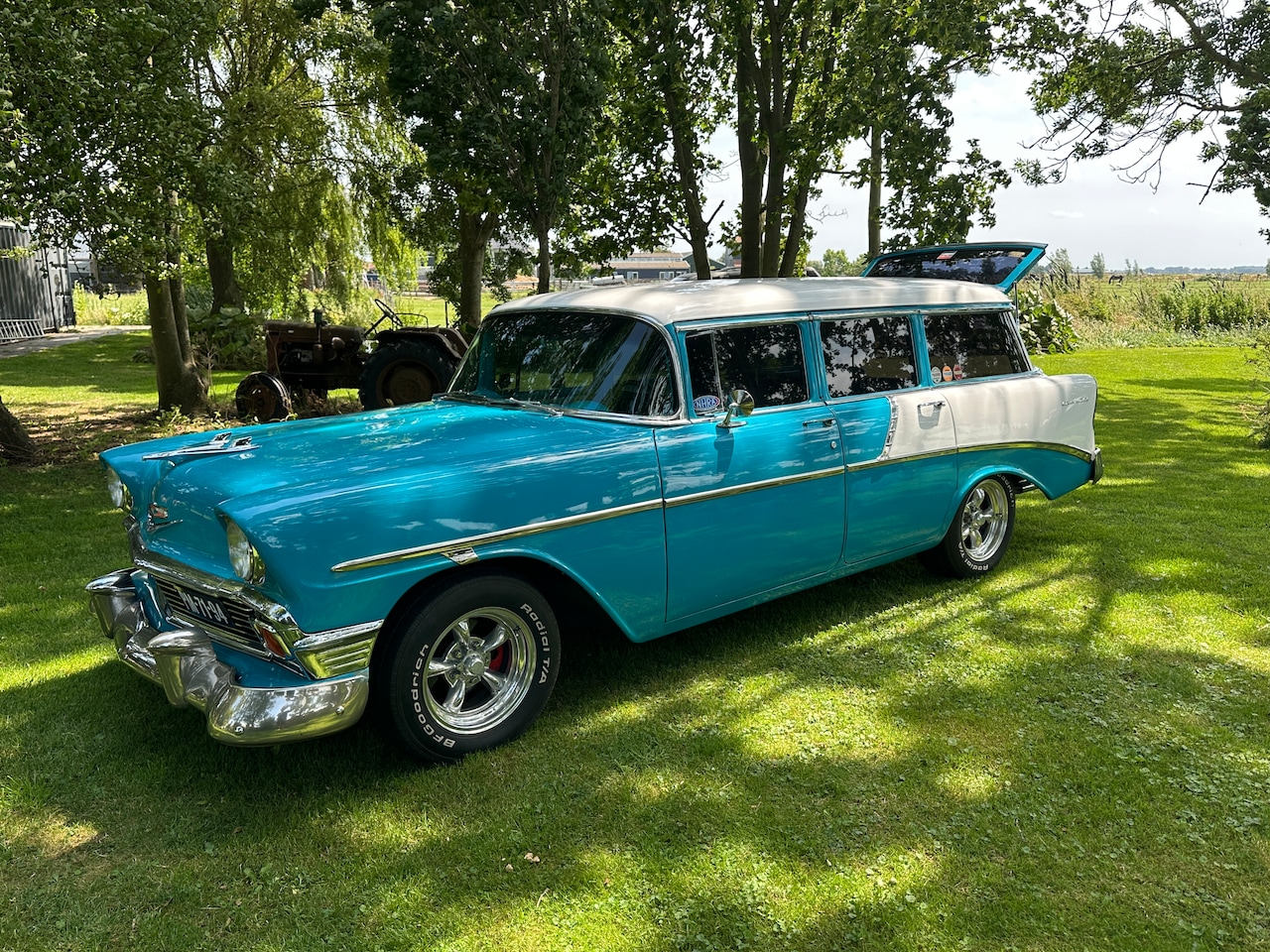 Chevrolet Bel Air - 1956 Chevrolet Wagon Restomod met nieuwe 383 V8 stroker motor - AutoWereld.nl