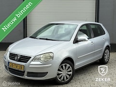 Volkswagen Polo - 1.2-12V Sportline / airco / cruise /