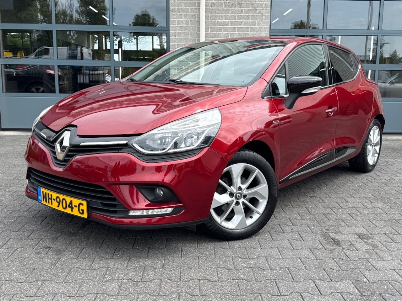 Renault Clio - 0.9 TCe Limited |AFNEEMBARE TREKHAAK| - AutoWereld.nl