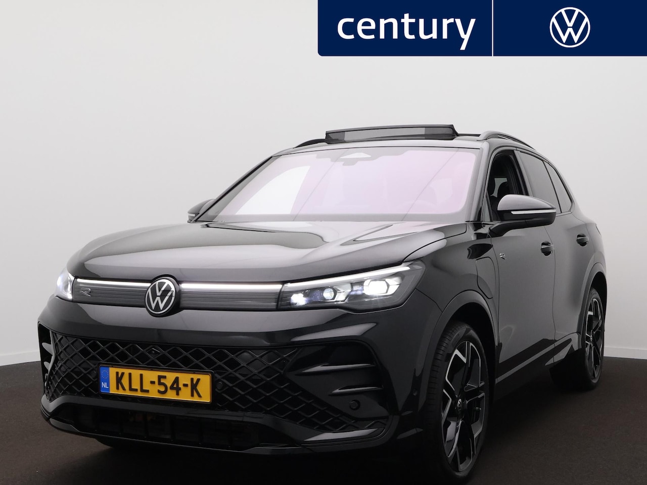 Volkswagen Tiguan - 1.5 eHybrid R-Line Edition | Panodak | 360 Camera | Zwenk. Trekhaak | Head-up | Harman Kar - AutoWereld.nl