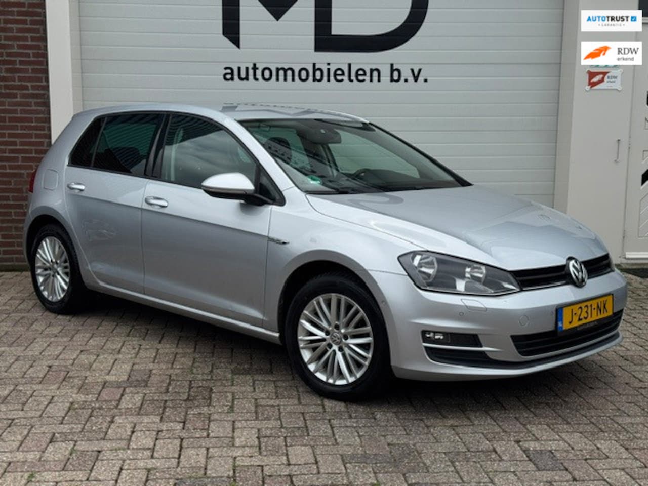 Volkswagen Golf - 1.6 TDI Highline CUP-Climate-Stoelverwarming - AutoWereld.nl
