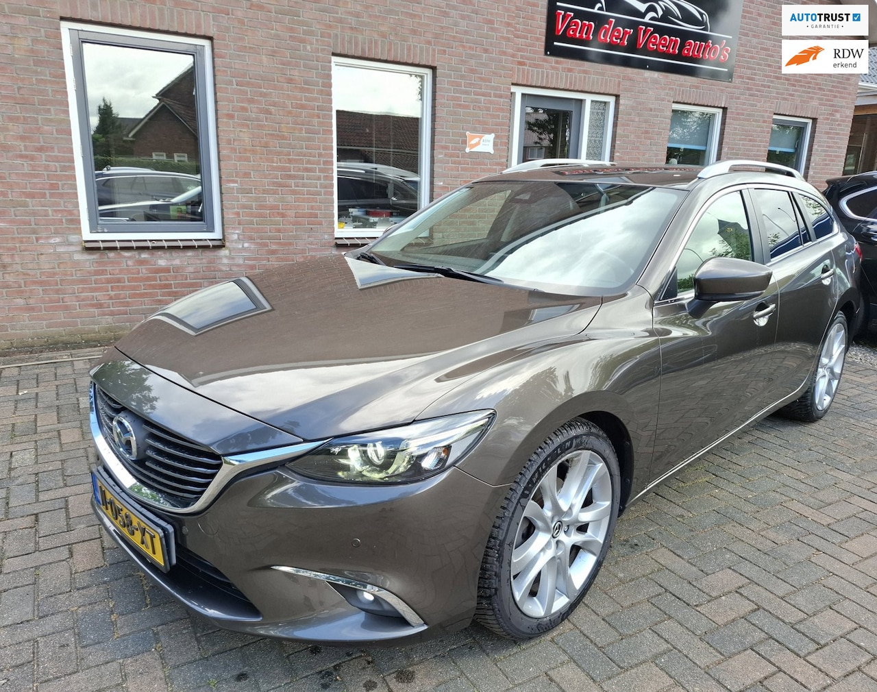 Mazda 6 Sportbreak - 2.0 SkyActiv-G 165 Skylease GT Limited. Dealer onderhouden, zeer netjes en luxe, o.a. came - AutoWereld.nl