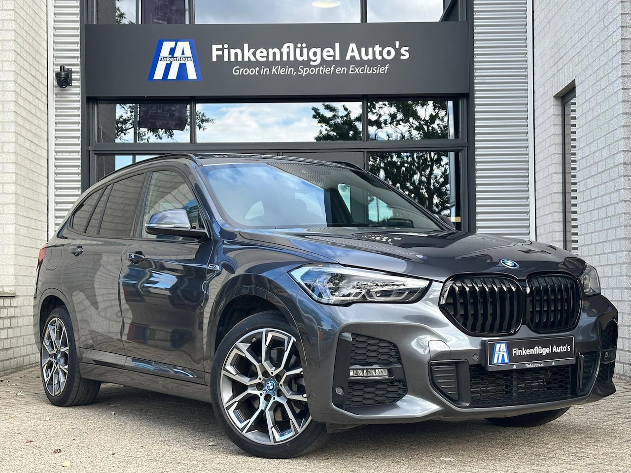 BMW X1 - XDrive25e M-Sport 220 pk |Pano |Head-up |ACC |Camera |VOL | - AutoWereld.nl
