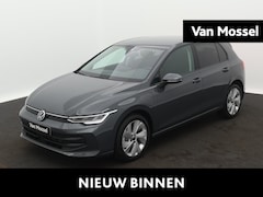 Volkswagen Golf - 1.5 eHybrid Life Edition 204 PK Automaat | #AD | Plug in Hybride | Trekhaak | Apple Carpla