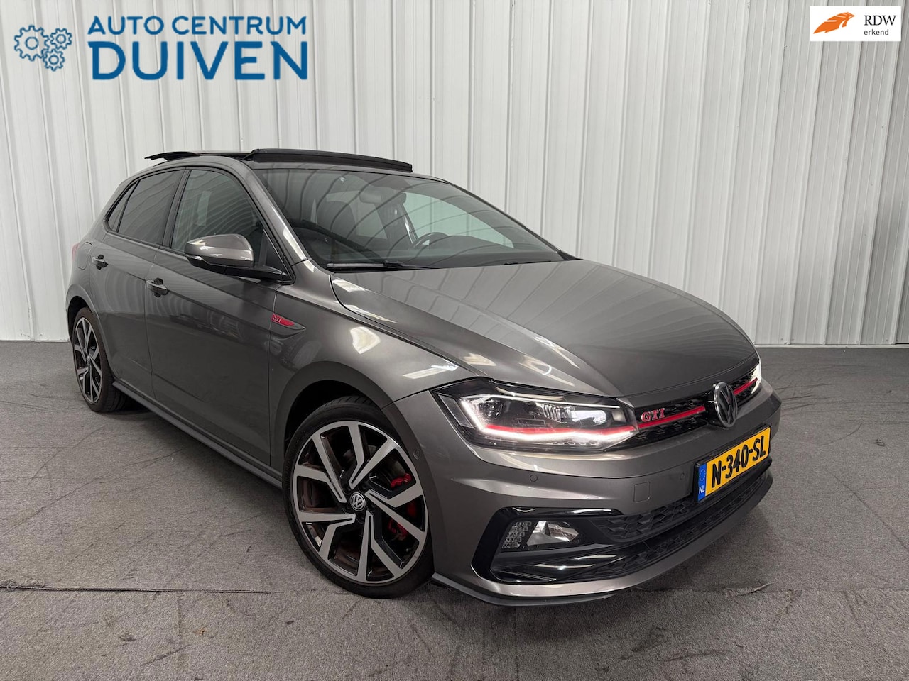 Volkswagen Polo - 2.0 GTI | 300 PK | DSG| PANO| BOMVOL - AutoWereld.nl