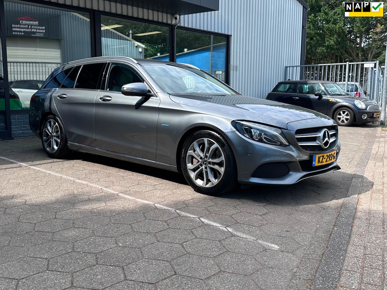 Mercedes-Benz C-klasse Estate - 350 e Lease Edition/Airco/Leder Navigatie/Luchtvering/Camera/ - AutoWereld.nl