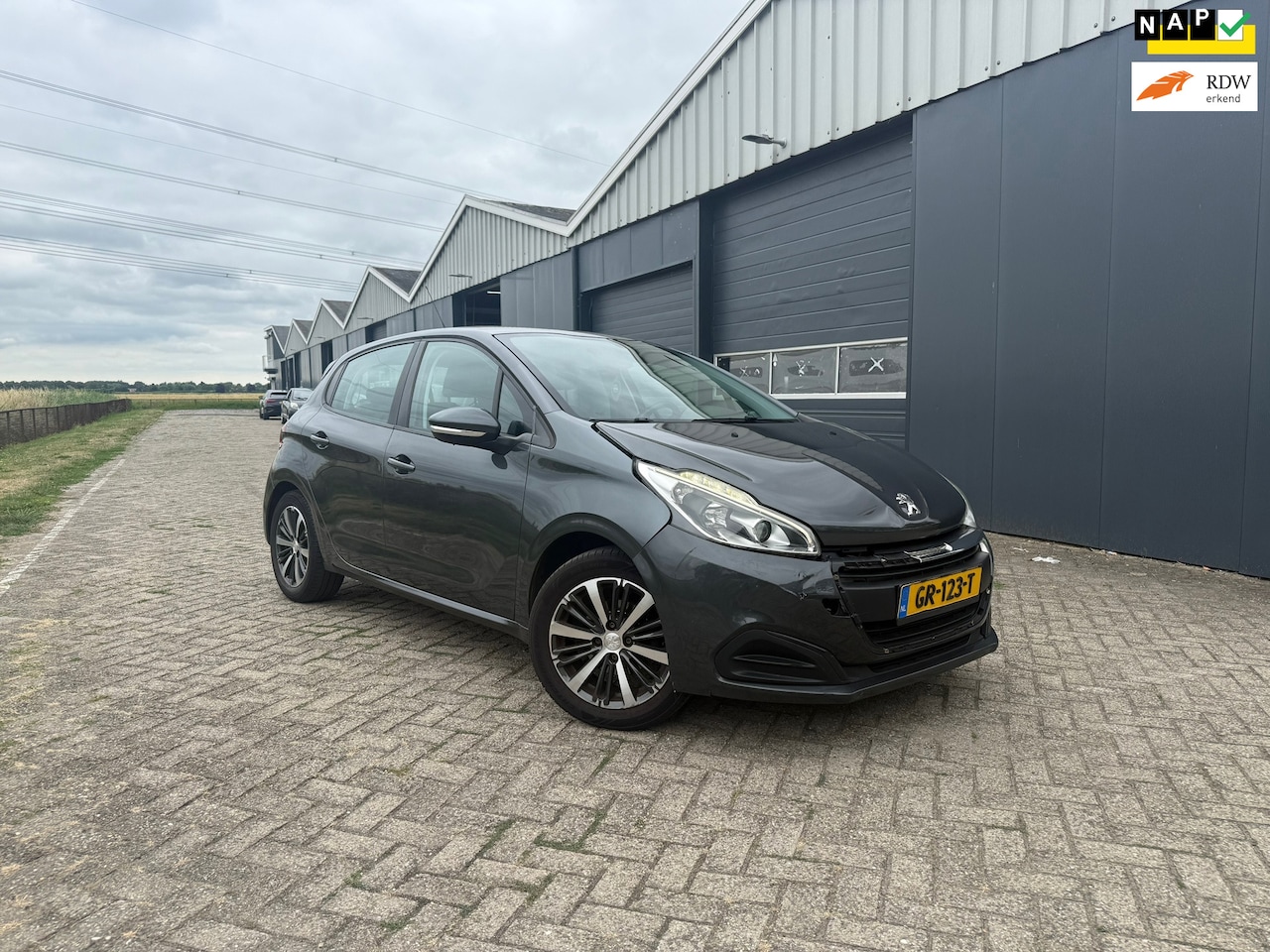 Peugeot 208 - 1.2 PureTech Active Blikschade/Handel/Navi - AutoWereld.nl
