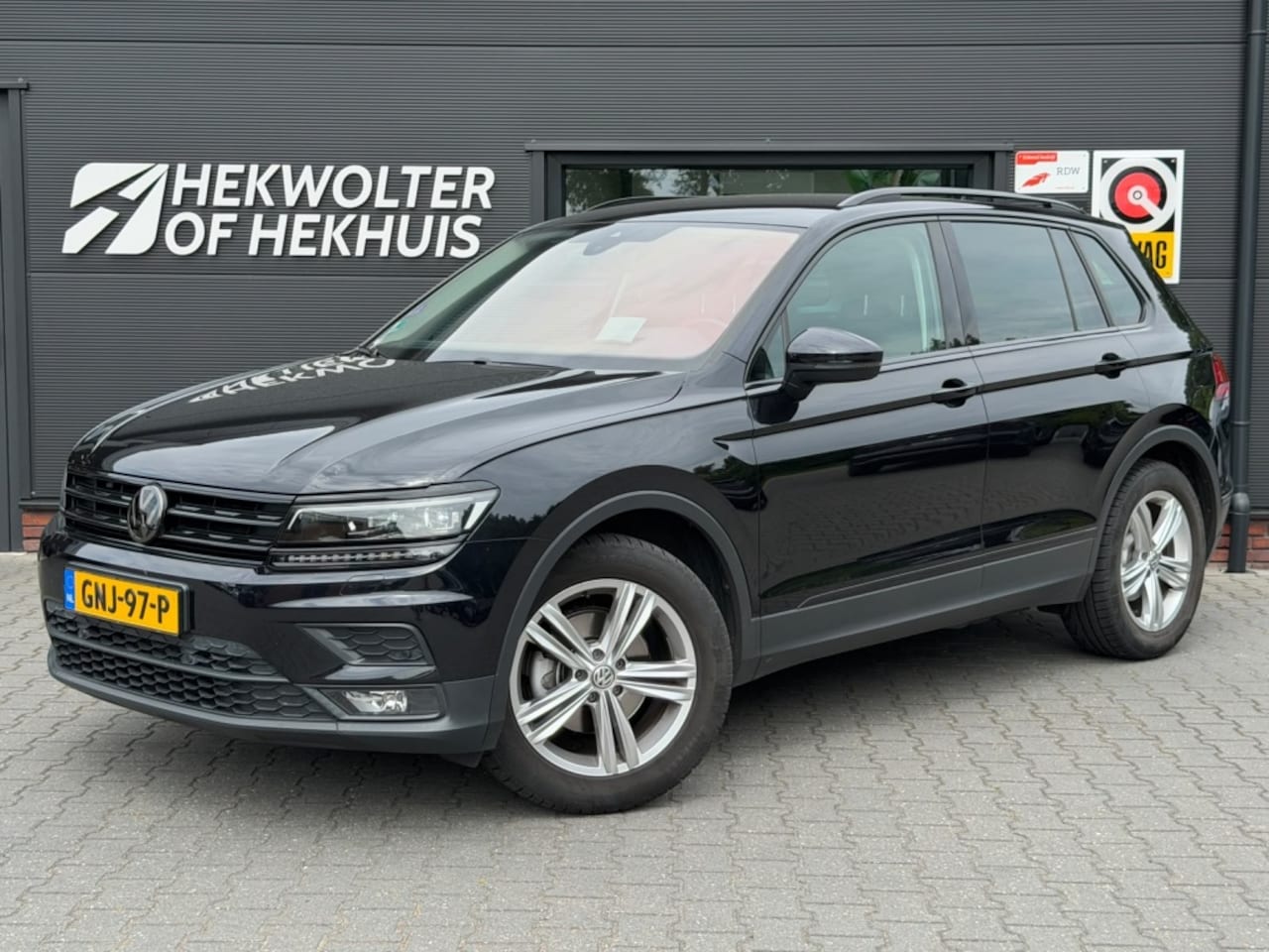 Volkswagen Tiguan - 1.5 TSI 150 PK DSG Highline | Trekhaak | ACC | LED | Camera - AutoWereld.nl
