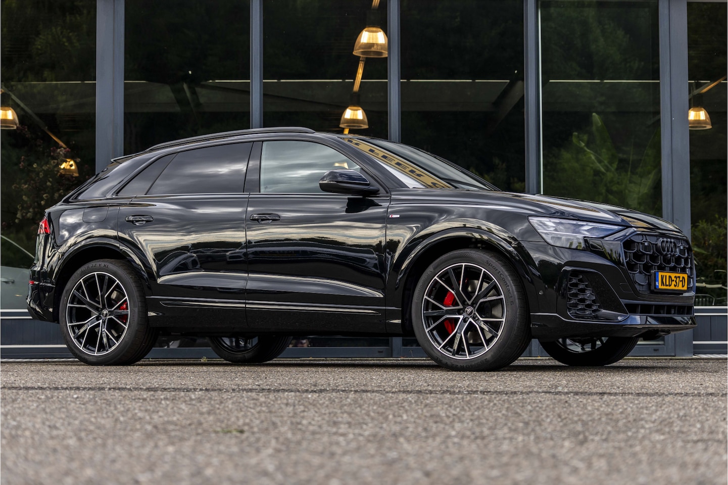 Audi Q8 - 60 TFSI e quattro Pro Line S Competition Achteras besturing/ HUD Nieuw uit voorraad leverb - AutoWereld.nl