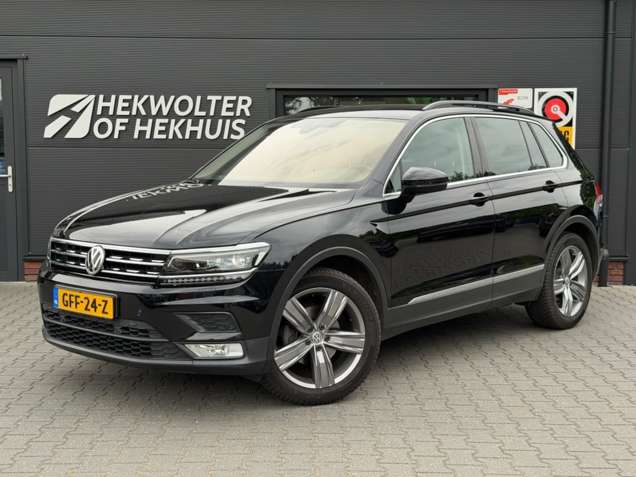 Volkswagen Tiguan - 1.4 TSI 150PK DSG Highline | Trekhaak | ACC | LED | Carplay - AutoWereld.nl