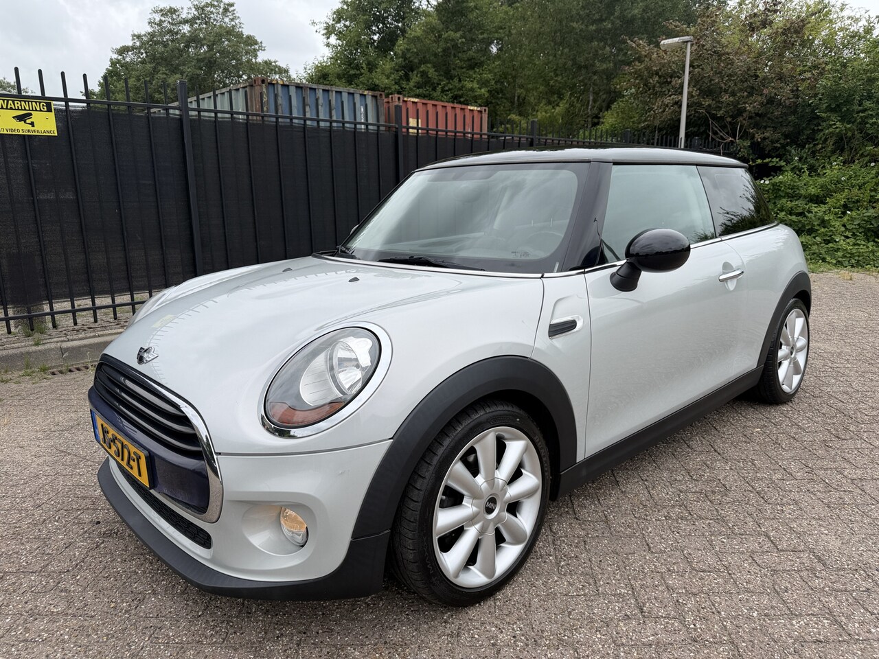 MINI Cooper - Mini 1.5 Business Stoelverw/AC/Navi/Cruise - AutoWereld.nl