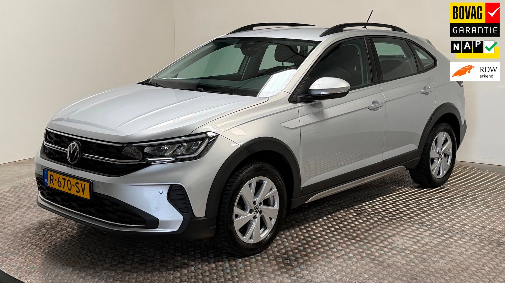 Volkswagen Taigo - 1.0 TSI Life benzine automaat navigatie carplay parkeersensoren cruisecontrole - AutoWereld.nl
