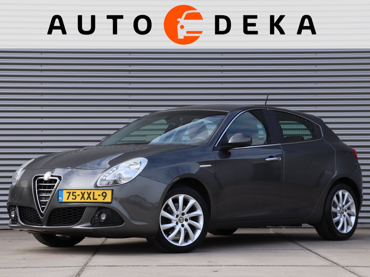 Alfa Romeo Giulietta - 1.4 T Distinctive Automaat *Leder*Navigatie*Stoelverw.* - AutoWereld.nl