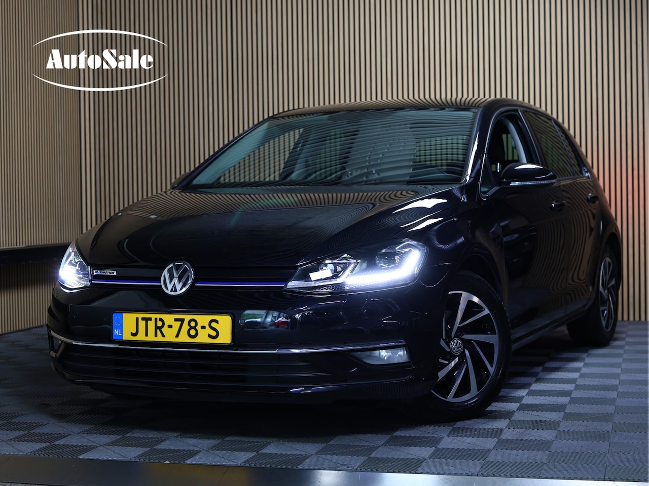 Volkswagen Golf - 1.5 TSI Highline AVM DSG LED NAVI CLIMA PDC BT STOELVERWARMING"18 - AutoWereld.nl