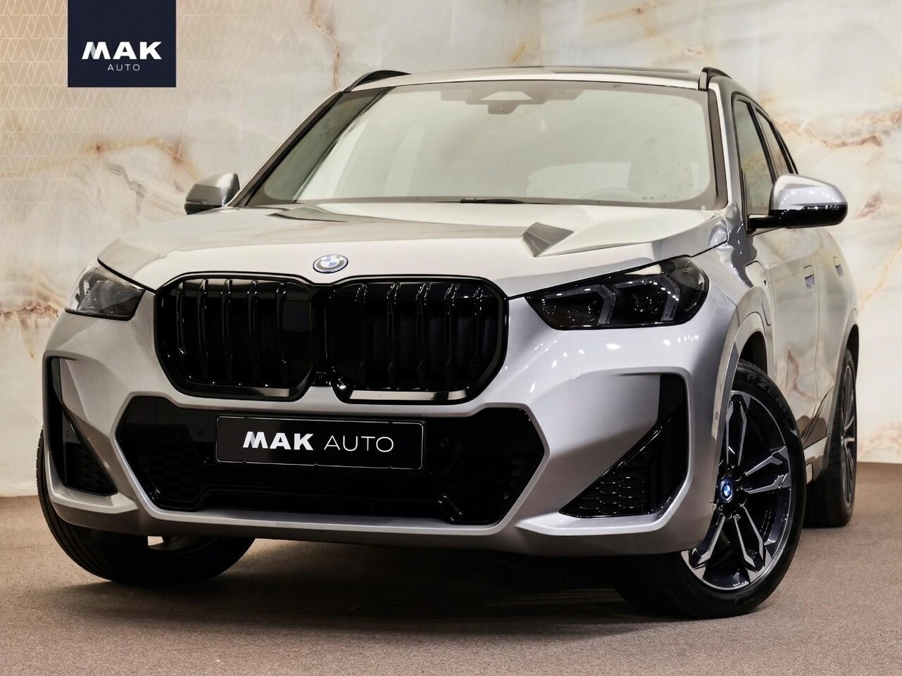 BMW X1 - xDrive25e M Sport Pro , 360 camera, 19", massage, HUD, ACC, adap-LED, keyless, NP68k - AutoWereld.nl