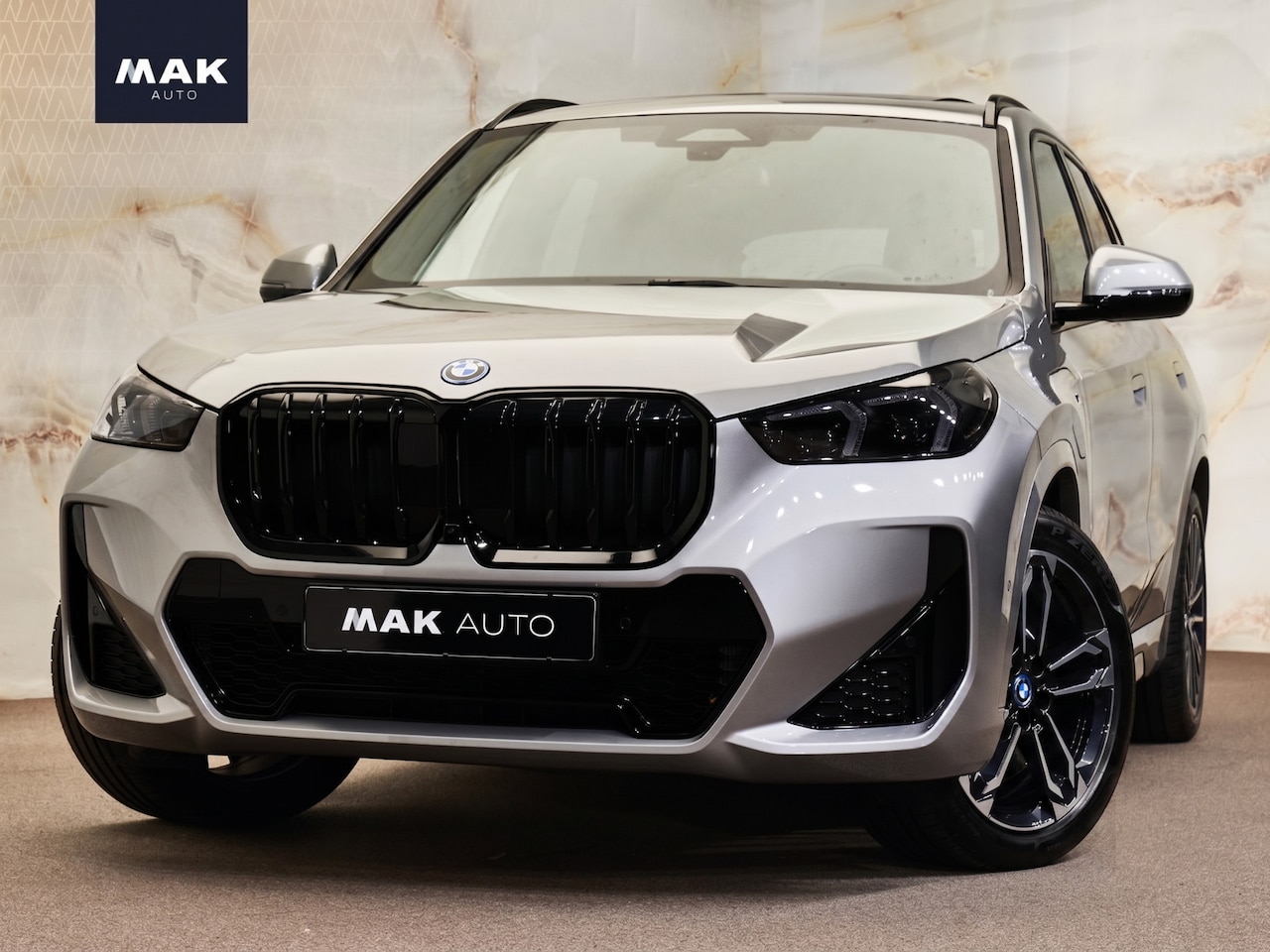 BMW X1 - xDrive25e M Sport Pro , pano, adap-LED, 19", keyless, dealeroh - AutoWereld.nl