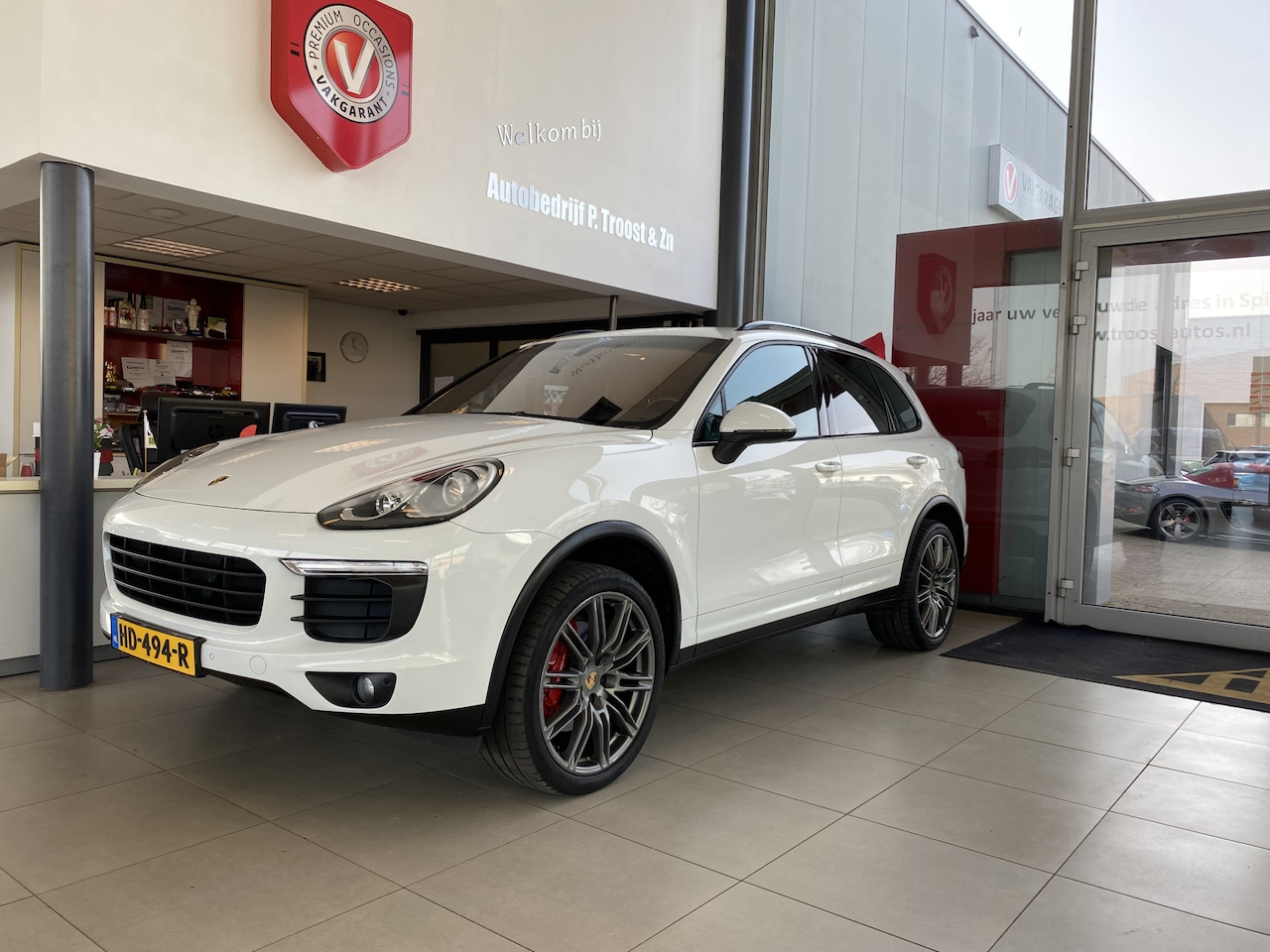 Porsche Cayenne - 3.0 S E-Hybrid/NL Auto/NAP/Panoramadak/Navigatie/Parkeerassistent/Luxe Ledere Stoelen met - AutoWereld.nl