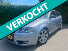 Audi A3 - 1.6 FSI Ambiente AIRCO-ECC INRUILKOOPJE