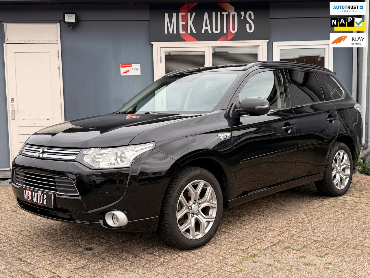 Mitsubishi Outlander - 2.0 PHEV Instyle+|Camera|Navi|Climate|Nap| - AutoWereld.nl