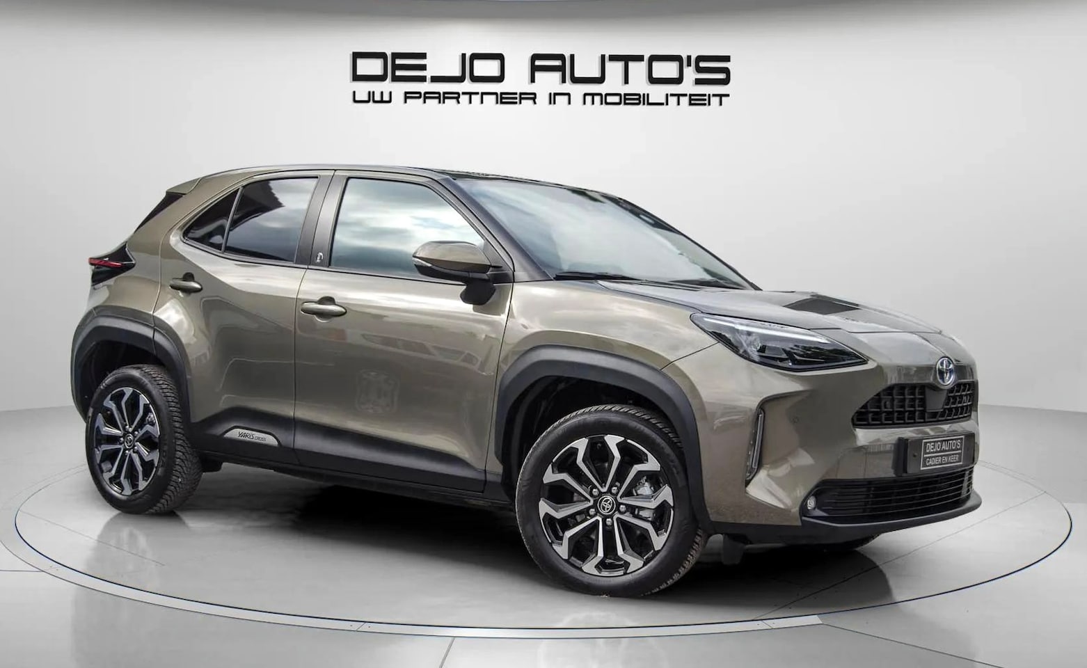 Toyota Yaris Cross - 1.5 HYBRID DYNAMIC NAVI-CARPLAY PDC V+A CAMERA ELEK-ACHTERKLEP WINTER PACK - AutoWereld.nl