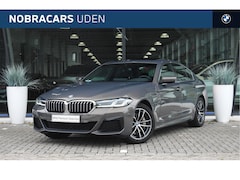 BMW 5-serie - 520e High Executive M Sport Automaat / Schuif-kanteldak / Laserlight / Achteruitrijcamera