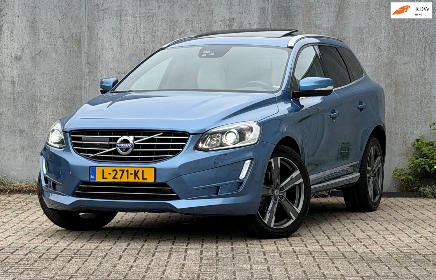 Volvo XC60 - 2.0 T6 AWD Inscription HEICO 325pk Alle Opties!! - AutoWereld.nl