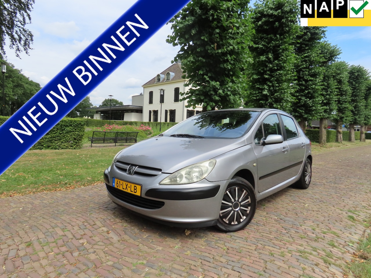 Peugeot 307 - 2.0-16V XT Cruisecontrol Climate control Pdc Trekhaak 5 Drs - AutoWereld.nl