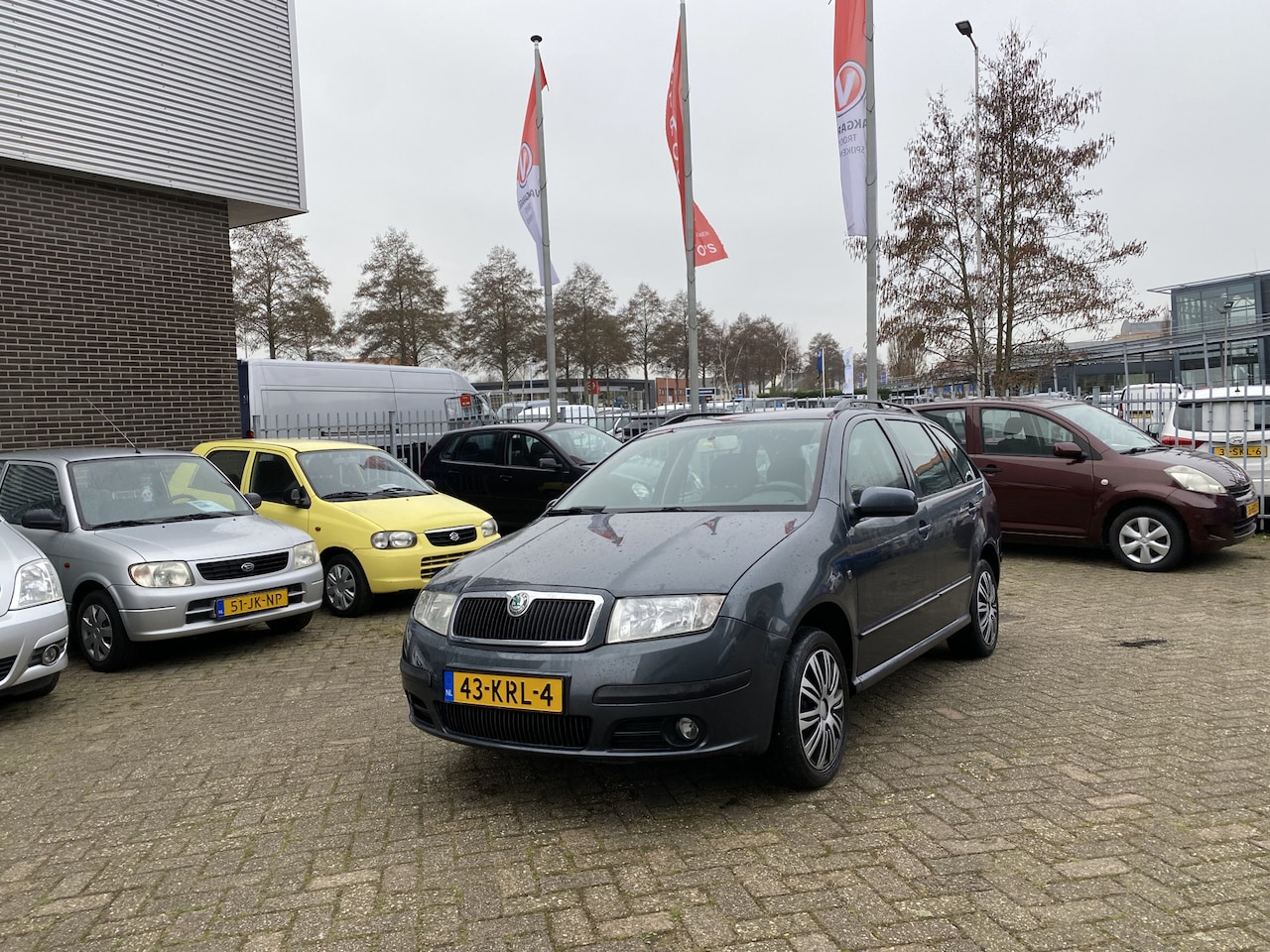 Skoda Fabia Combi - 1.2-12V Ambiente 1.2-12V Ambiente,Airco,Cruisecontrol,Bleutooth,Trekhaak,Elektrischpakket,Achteruitrijsenso - AutoWereld.nl