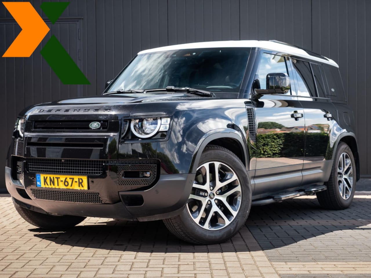 Land Rover Defender 110 - 2.0 P400e S | Black Pack | Leder interieur | Wit Dak | Adapt - AutoWereld.nl