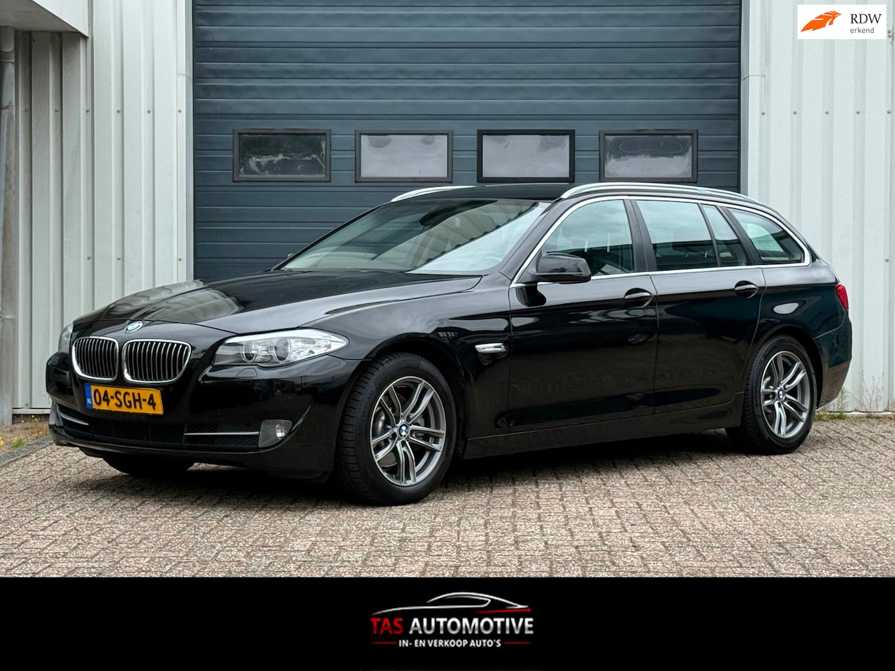 BMW 5-serie Touring - 523i Executive NAVI / LEER / CRUISE - AutoWereld.nl
