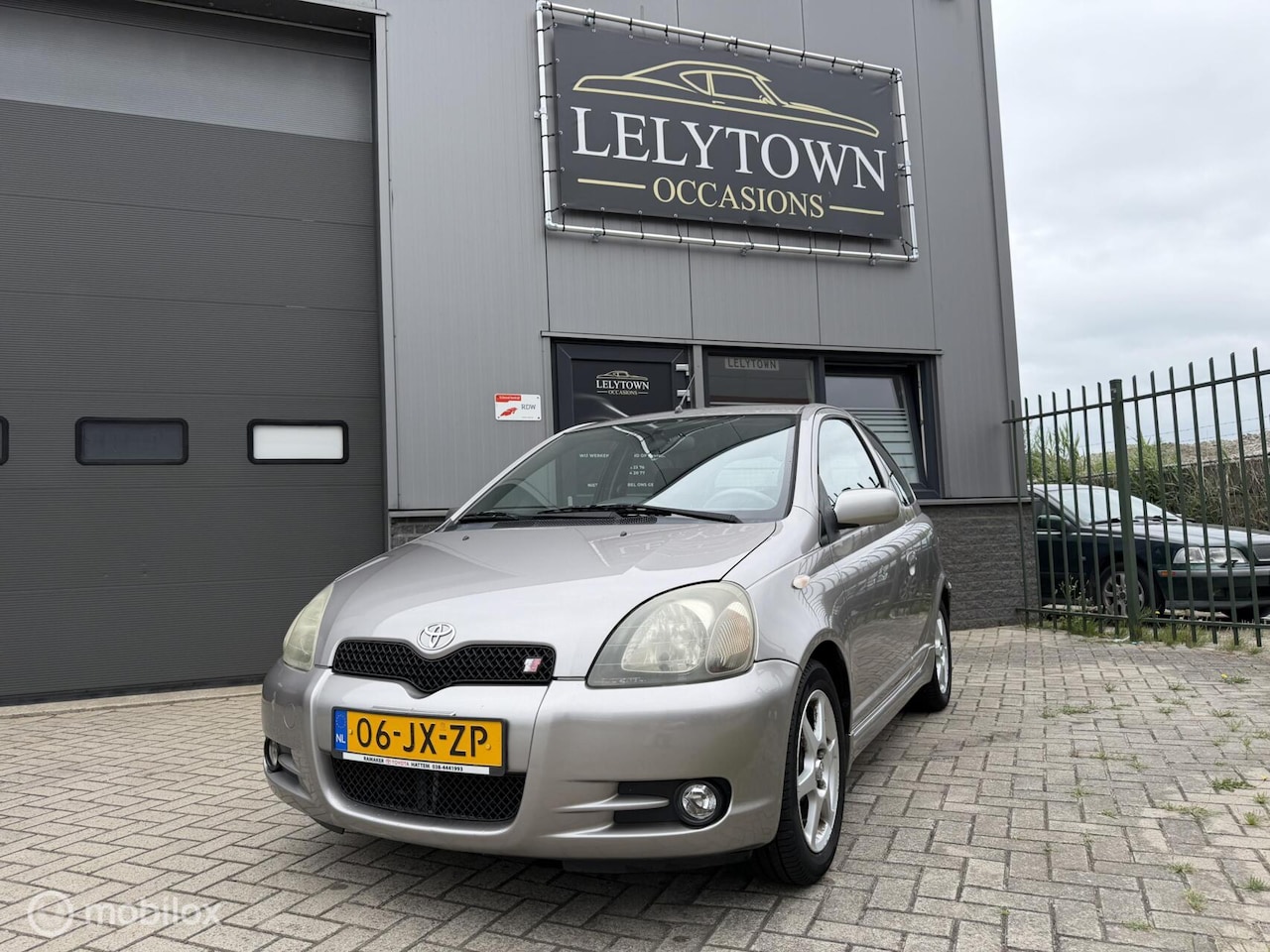 Toyota Yaris - 1.5-16V VVT-i T-Sport 1.5-16V VVT-i T-Sport,Airco, Dealer onderhouden - AutoWereld.nl