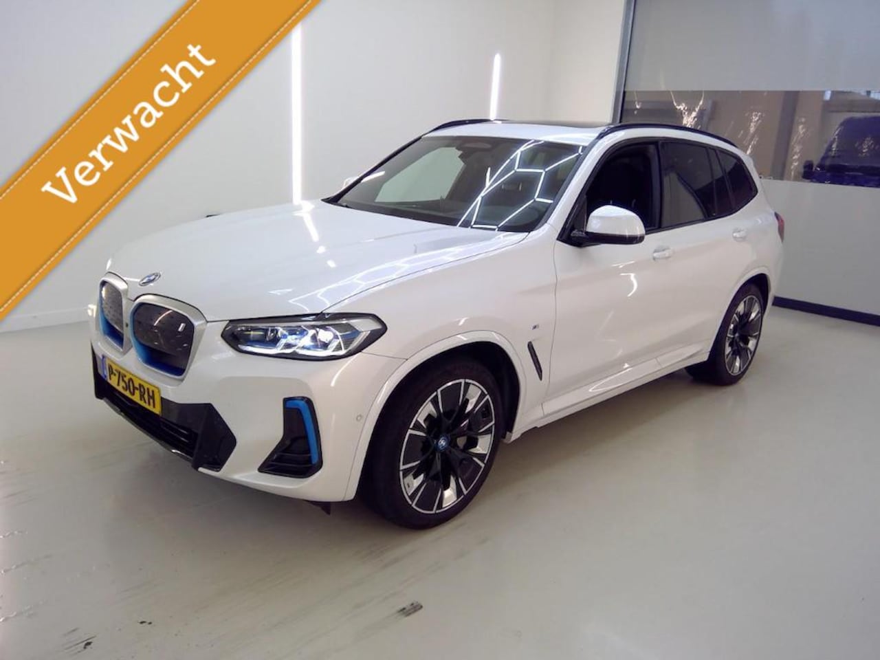 BMW iX3 - High Executive 80 kWh | M-pakket | Pano | Head-up | - AutoWereld.nl