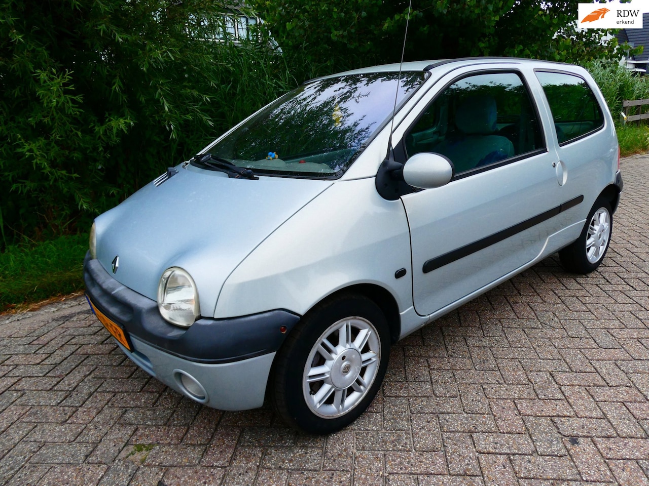 Renault Twingo - 1.2-16V Hélios 75pk 125.000km NAP Airco Keurige auto - AutoWereld.nl