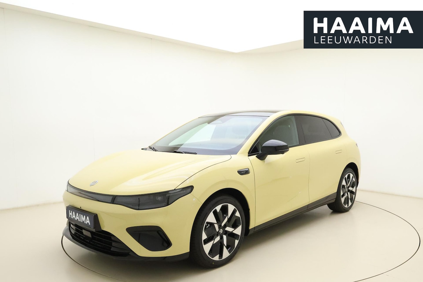 Leapmotor B05 - 67.1 kWh Design Promax l WLTP 401km | 750kg trekgewicht | Stoel en stuur verwarming | 360 - AutoWereld.nl
