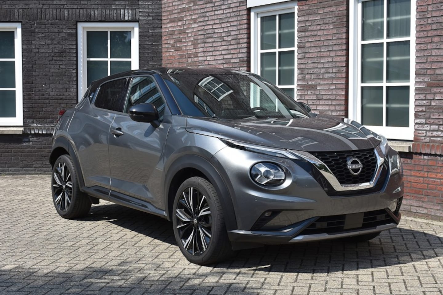Nissan Juke - 1.0 DIG-T Automaat N-Design Enigma Black Wij zijn op afspraak geopend! Graag bellen voor u - AutoWereld.nl
