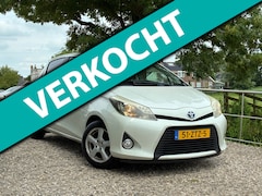 Toyota Yaris - 1.5 Full Hybrid Dynamic | Pano + Camera Nu € 4.975,