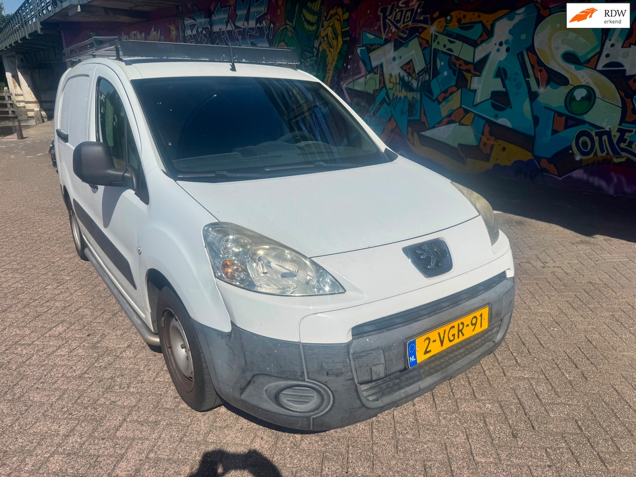 Peugeot Partner - 122 1.6 HDI L2 XT airco schuifdeur stereo imperial goed onderhouden auto - AutoWereld.nl