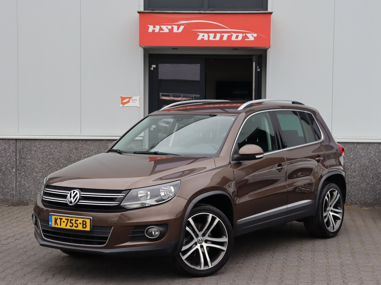 Volkswagen Tiguan - 1.4 TSI Sport&Style navi LM airco - AutoWereld.nl
